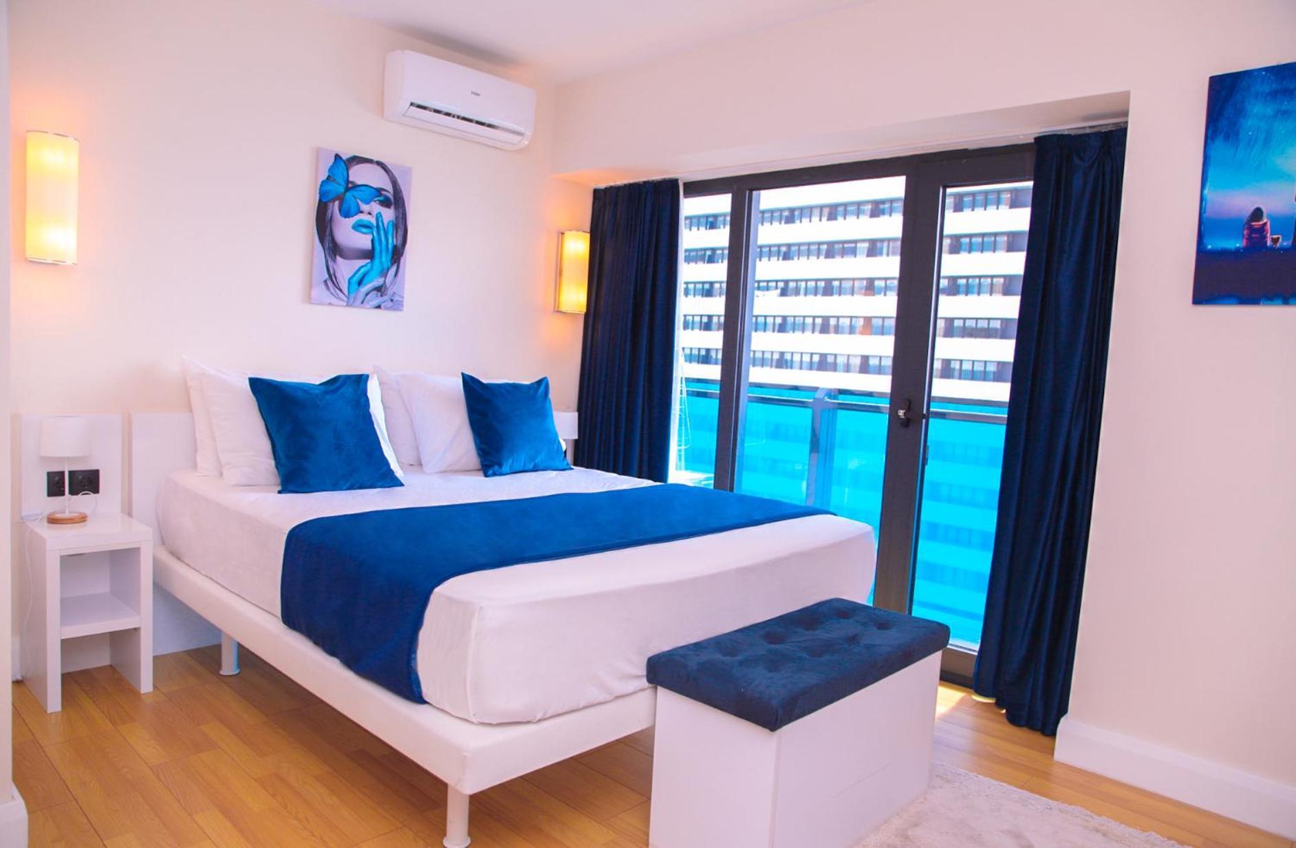 Luxury Beach Front Hotel Батуми Экстерьер фото