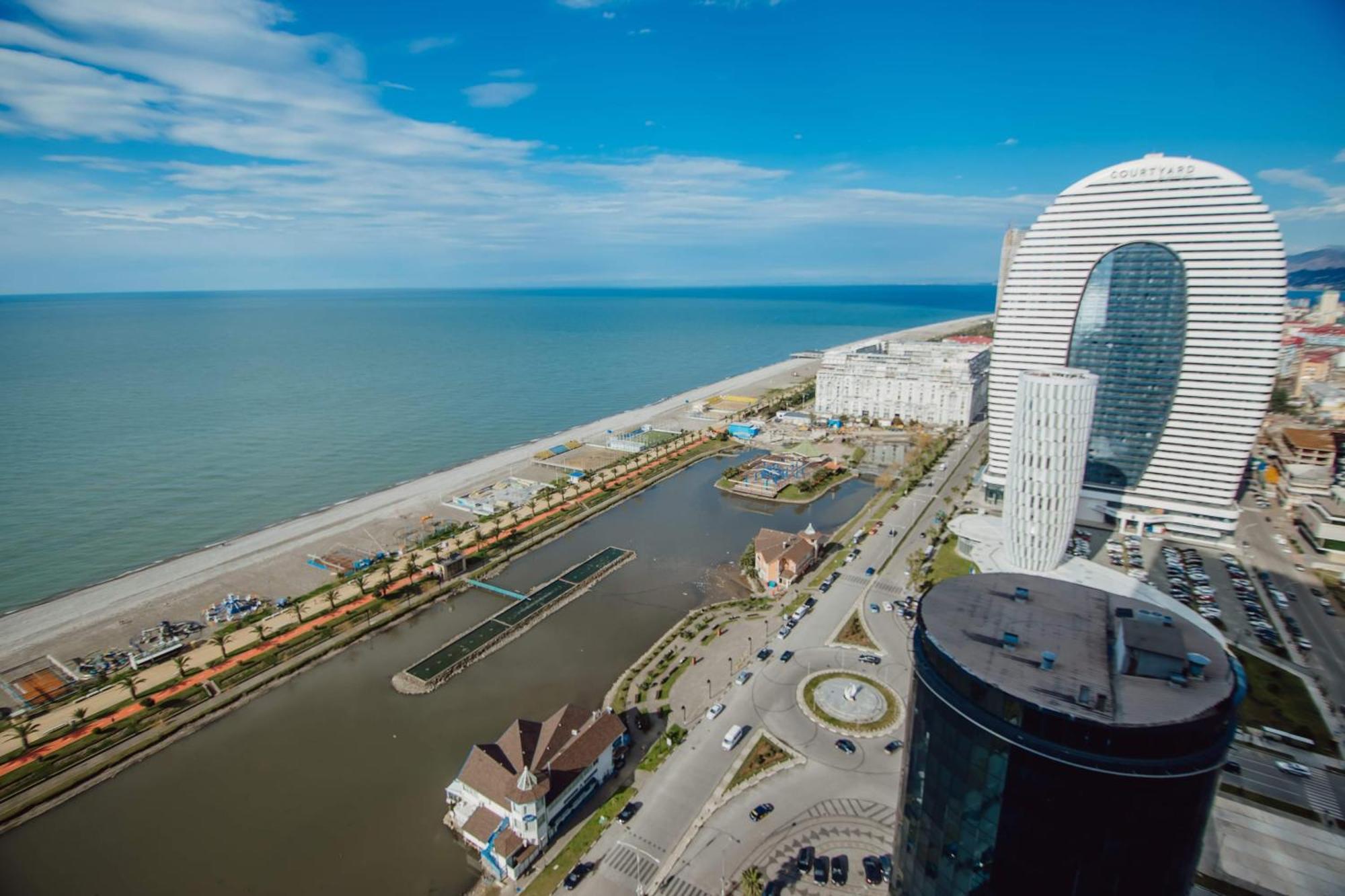 Luxury Beach Front Hotel Батуми Экстерьер фото