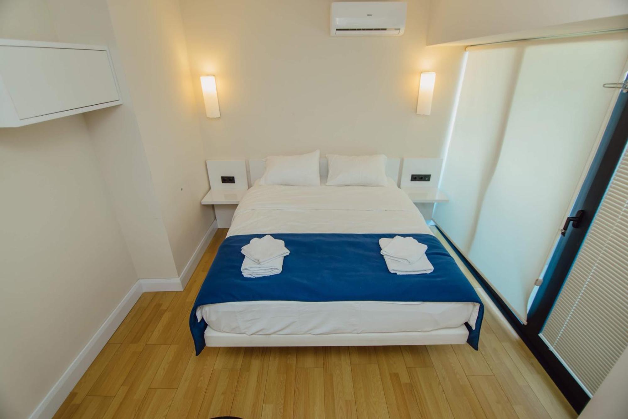 Luxury Beach Front Hotel Батуми Экстерьер фото