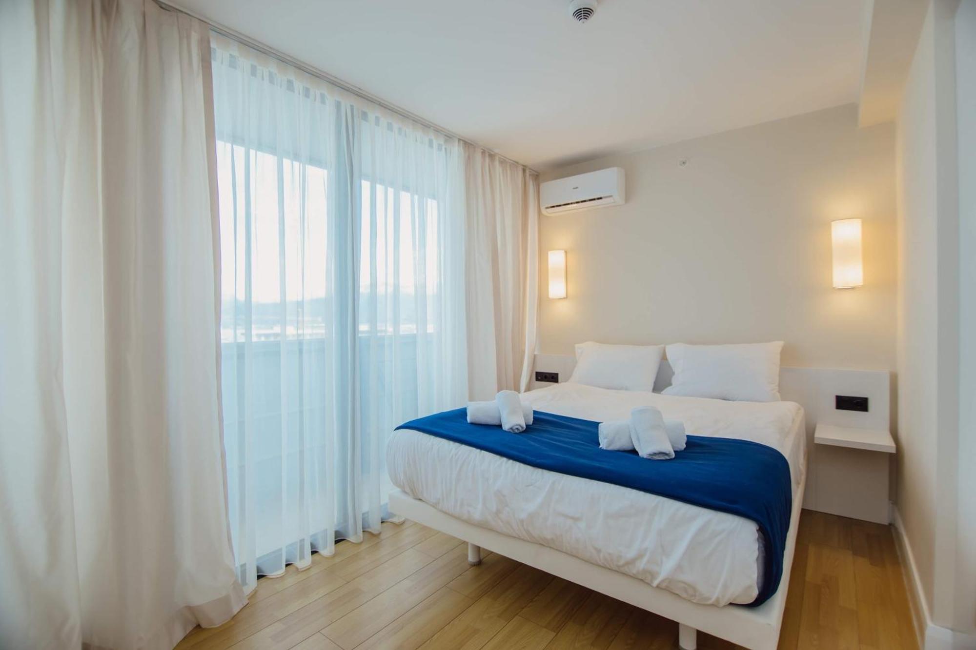 Luxury Beach Front Hotel Батуми Экстерьер фото